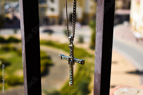 Quadro su tela Cross Pendant with Gemstones