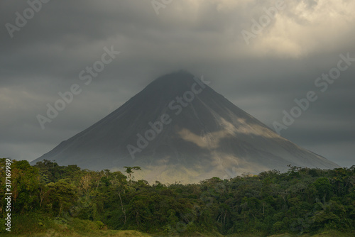 Volcan De Arenal © John