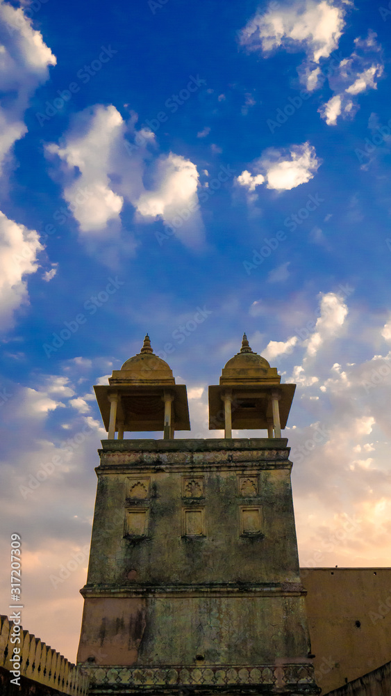 sky and the fort of jaipur
