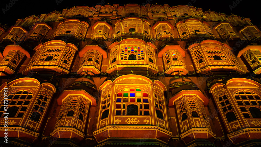 hawamahel of jaipur at night