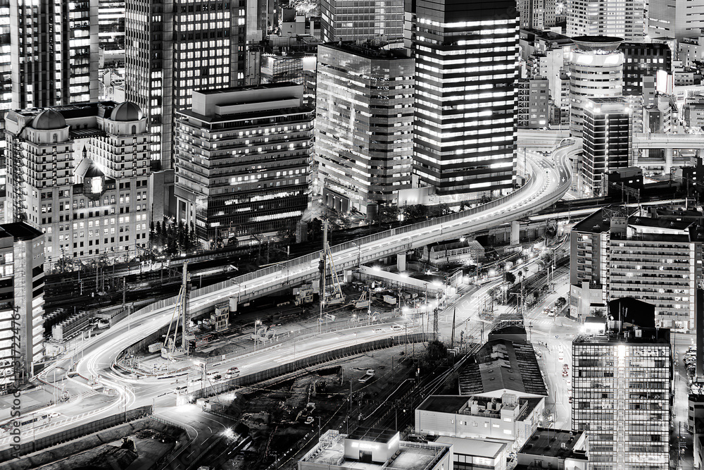 Obraz premium JP Osaka CBD Hwy from deck BW