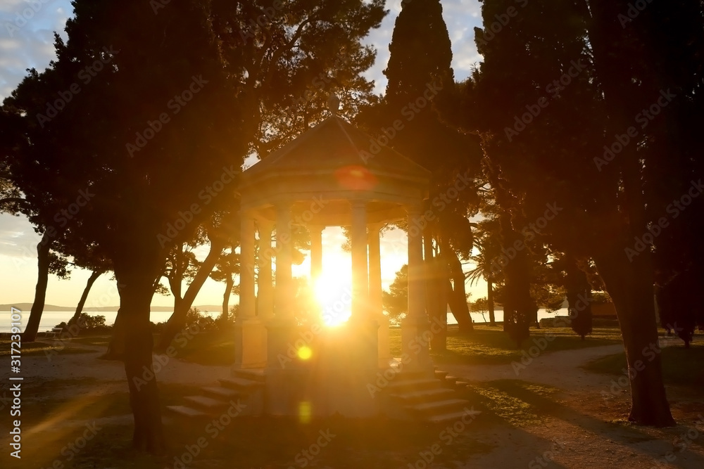 Fototapeta Historic gazebo in Sustipan park in Split, Croatia during sunset.