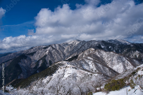 雪山　冬　丹沢　山並　山麓　 © Kazuhiro.Kimura