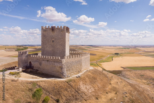 Castillo de Tiedra #001 - fotografía aérea de la fortificación que se eleva sobre el paisaje de Castilla y León photo