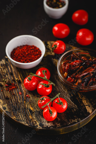Set of tomato, raw and dried