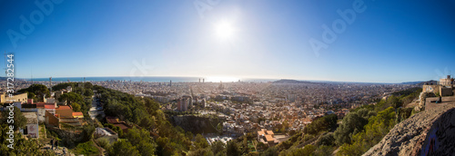 Fototapeta Naklejka Na Ścianę i Meble -  View of Barcelona skyline from Bunker del Carmel