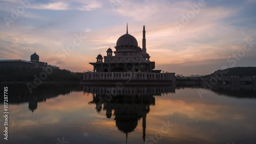 Time Lapse Of Majestic Mosque Of Putrajaya,Malaysia.4K