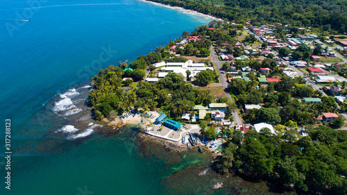 Fototapeta Naklejka Na Ścianę i Meble -  Village of Cahuita with the National Park in the Caribbean of Costa Rica