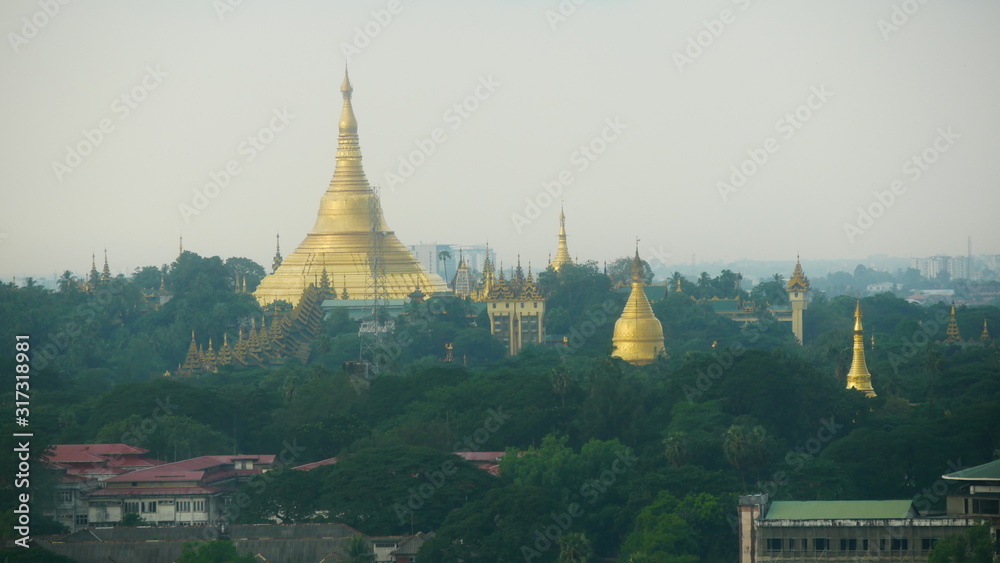 Naklejka premium panoramic view on famous Swedagon Pagoda, Yangon, Myanmar, Asia