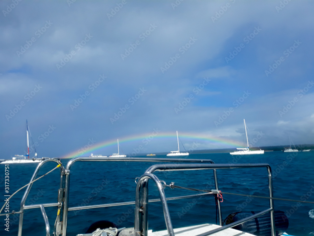 Obraz premium arcoiris en el mar
