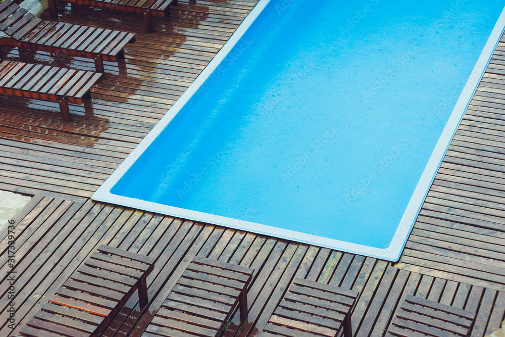 Obraz premium Small pool for relaxing at a mountain resort