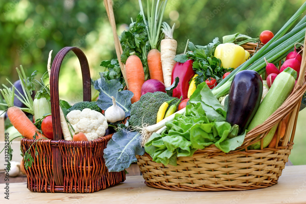 Healthy food, healthy diet is based on fresh organic vegetables - obrazy, fototapety, plakaty 