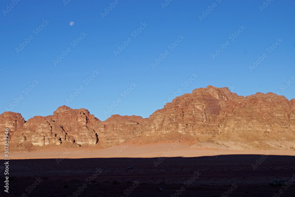 Fototapeta premium Jordan - Wadi Rum - Red Desert