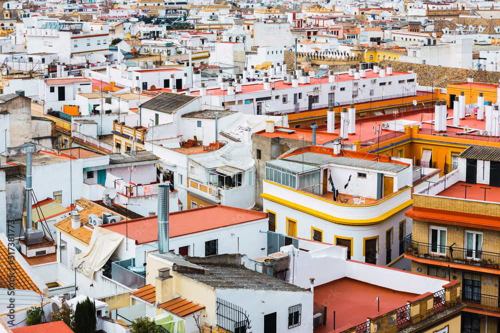 Close up image of buildings in the center of Sevilla