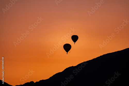 Sunrise view of the famous Albuquerque International Balloon Fiesta event © Kit Leong
