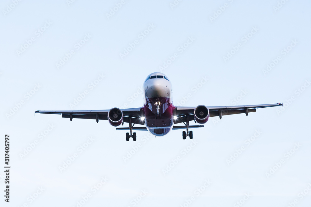 白バックの飛行機 白バックの飛行機