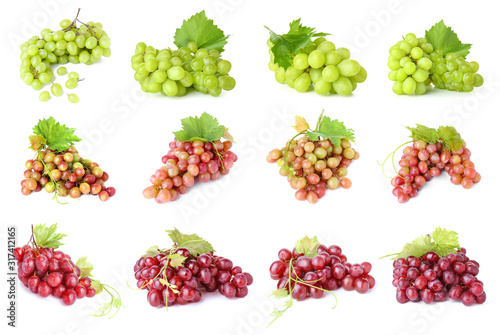 Fototapeta Naklejka Na Ścianę i Meble -  Ripe sweet grapes on white background