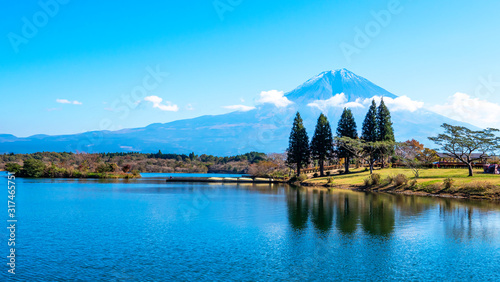 Fuji Mountain at Tanuki Lake 5