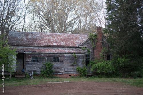 Beautiful old abandoned house in rural North Carolina