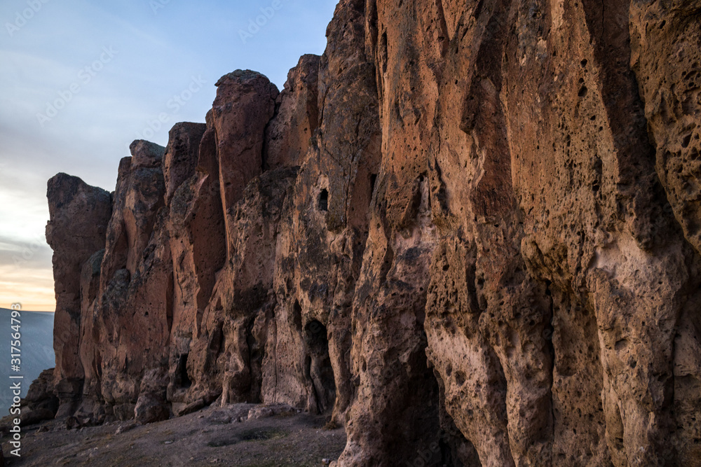 Ihlara Aksaray Turkey Valley Hiking Excursions Rock Cliff