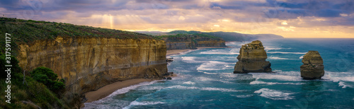 Obraz na płótnie gibson steps at sunrise, twelve apostles, great ocean road in victoria, australia w salonie