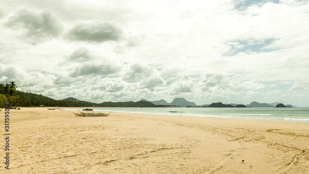 Beast beaches of Philippines: Vast sandy paradise Nacpan beach, El Nido, Palawan