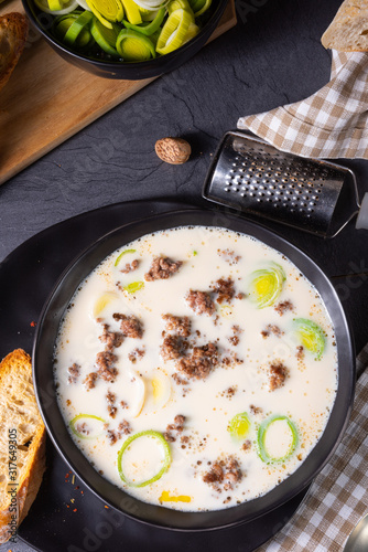 Delicious cheese and leek soup with minced meat