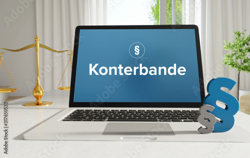 Konterbande – Recht, Gesetz, Internet. Laptop im Büro mit Begriff auf dem Monitor. Paragraf und Waage. . photo