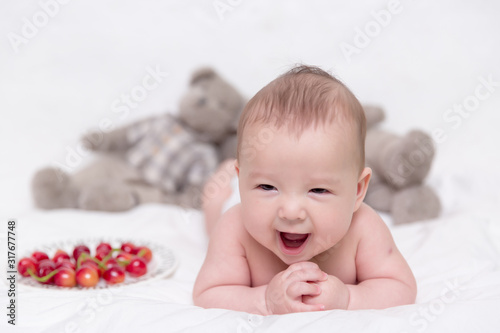 bébé métis deux mois franco chinois