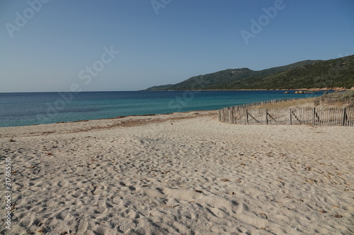 Plage de Cupabia en Corse © iSTintu 〽️