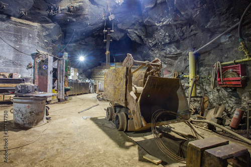 Gold mine underground rock loading machine eimco