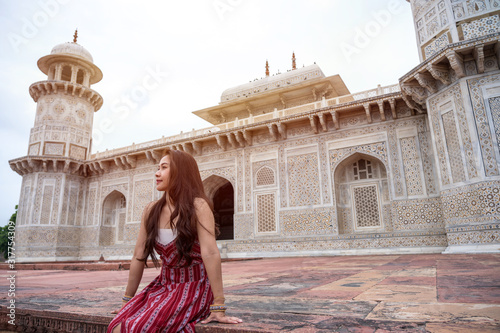 Asian woman in Tomb of Itimad-ud-Daulah in Agra