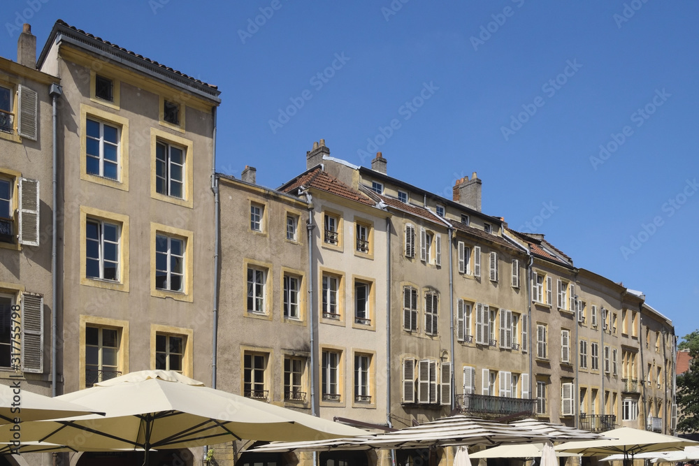 Metz - Häuserzeile am Place Saint Louis, Grand Est, Frankreich, Europa