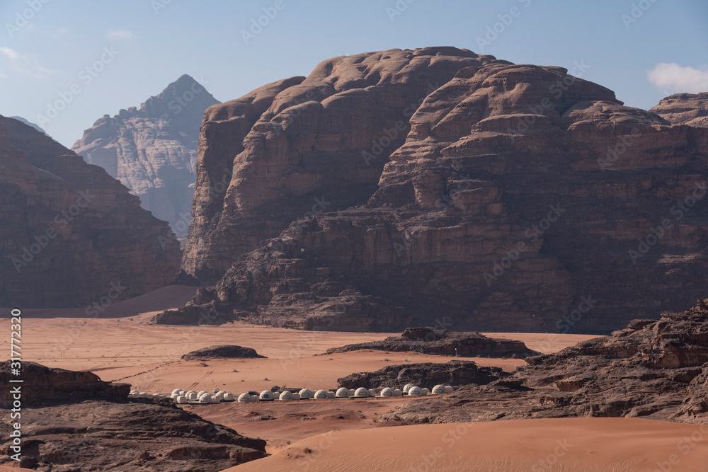 Vista panorámica del desierto de Wadi Rum, Jordania