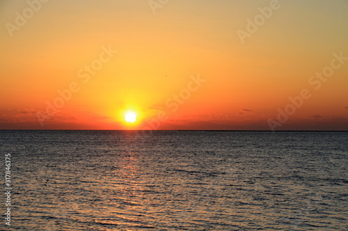 Florida's west coast provides beautiful sunset views © RonLin Photography