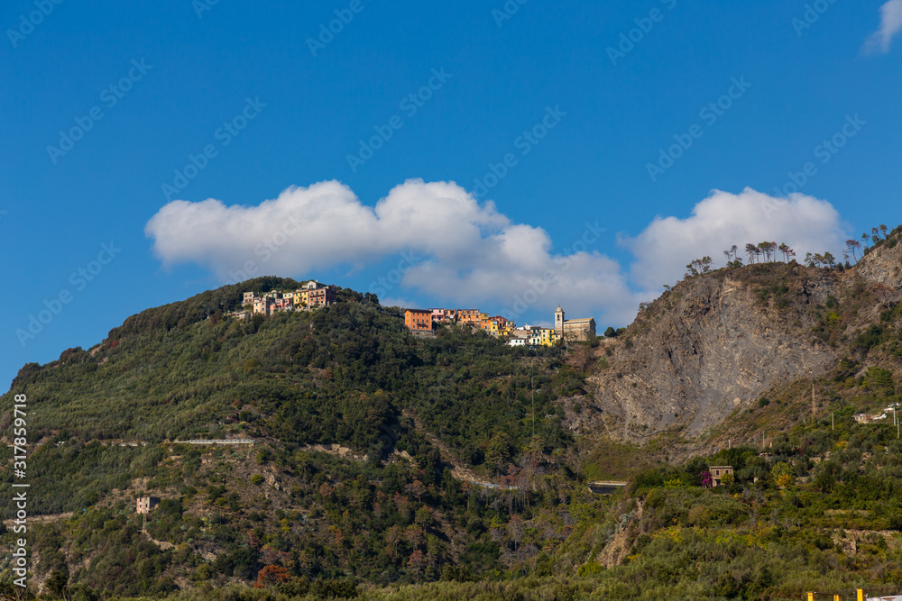 Naklejka premium Cinque Terre coast and small towns with vibrant colorful houses in La Spezia, Italy