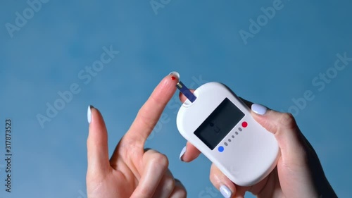 Self checking blood sugar level test with portable pocket glucometer
