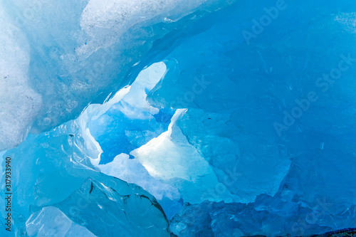 Eishöhle im Gletscher Nigardsbreen