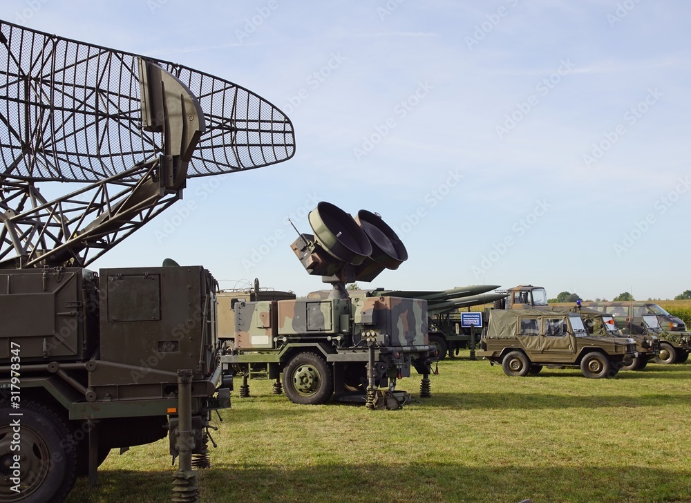 Ausgemusterte Flugabwehr Hawk beim Reservistentreffen Ausgemusterte Flugabwehr Hawk beim Reservistentreffen