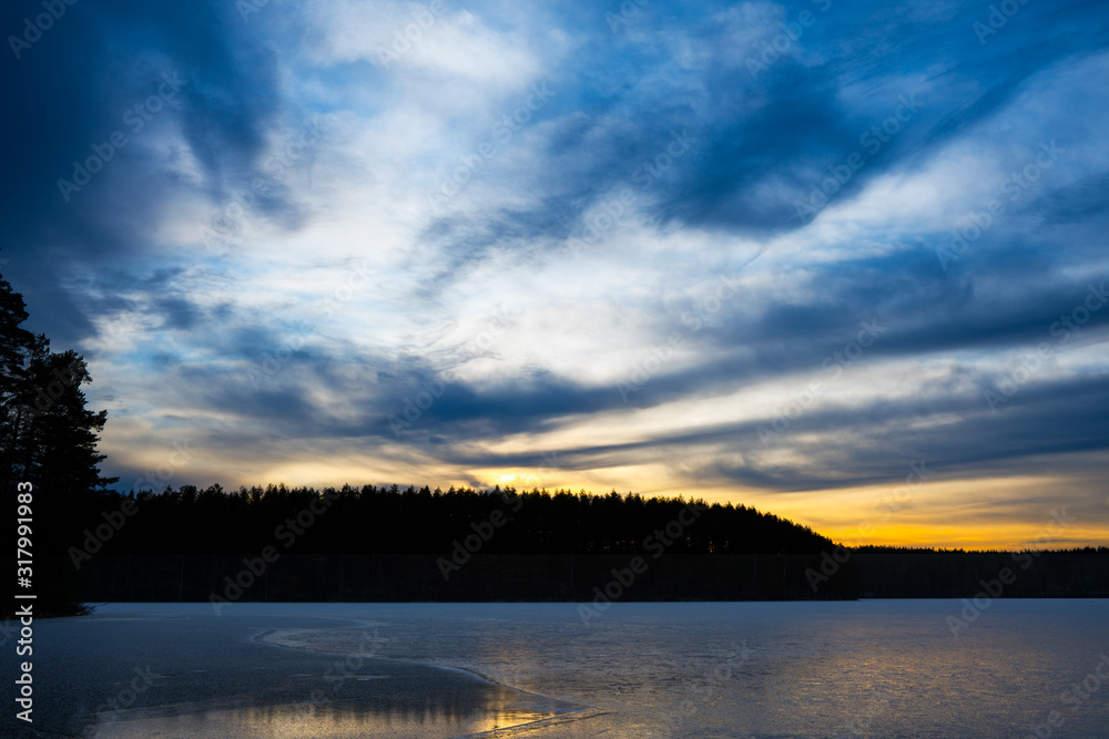 Obraz premium Colorful winter time sunset