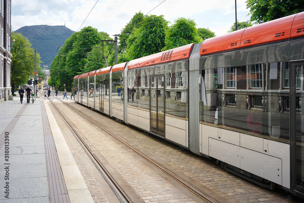 Moderne Strassenbahn in Bergen, Norwegen Moderne Strassenbahn in Bergen, Norwegen