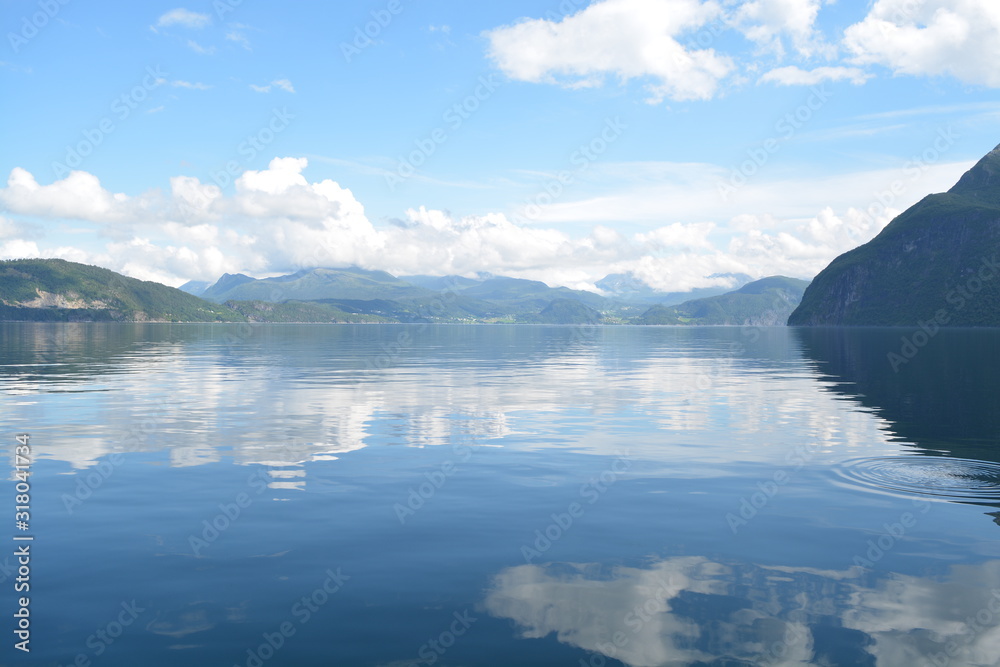 Naklejka premium Water Reflection Norway