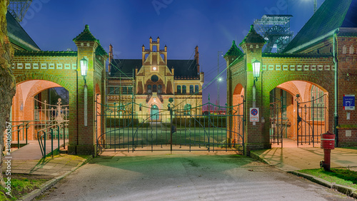 Zeche Zollern Dortmund Nacht beleuchtet Eingang