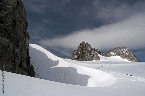 Foto Hoher Dachstein (2995 m), the second highest mountain in the Northern Limestone
