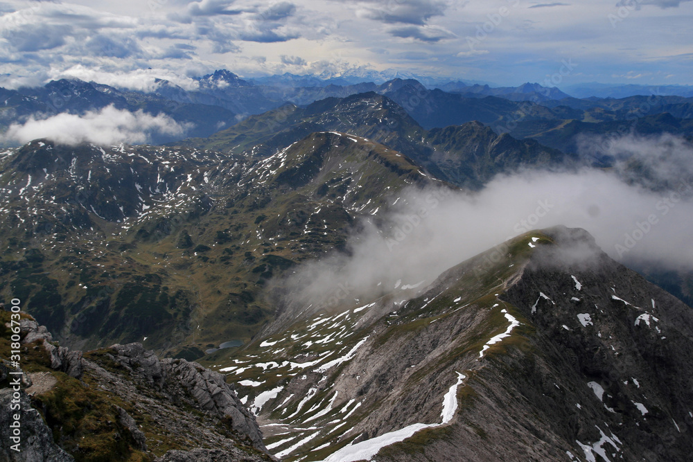 Obraz premium Steirische and Lungauer Kalkspitze, Tauern Mountains, Austria 