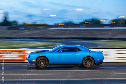Muscle Car Drag Race © Kyo46