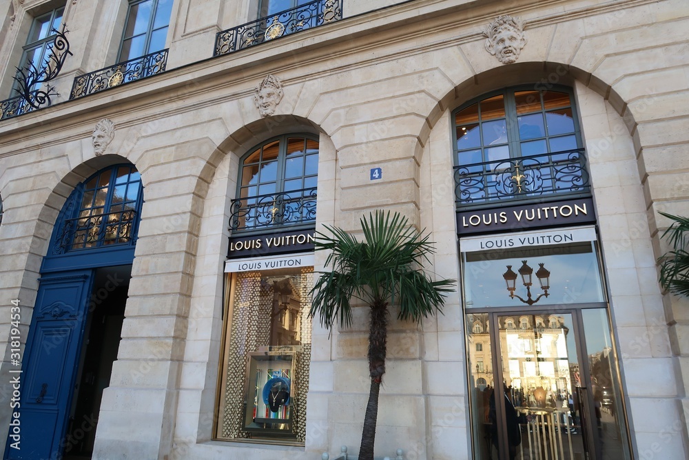 Boutique Louis Vuitton France