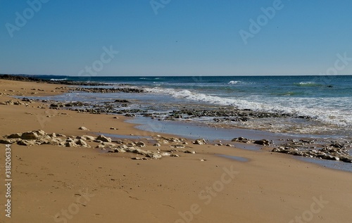 Beautiful beach Praia da Oura in Albufeira at the blue Atlantic ocean © Stimmungsbilder1