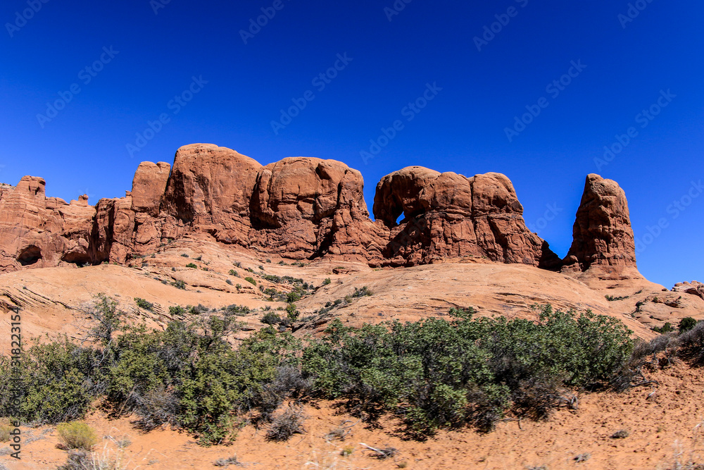 Fototapeta premium Great natural stone arches View in the Arches National Park, USA