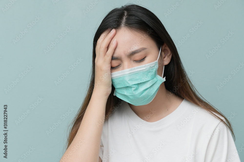 Asian women wearing surgical masks protect against the virus.Corona virus or covid 19 and wear a mask to prevent dust pm 2.5. Asian women wearing surgical masks protect against the virus.Corona virus or covid 19 and wear a mask to prevent dust pm 2.5.